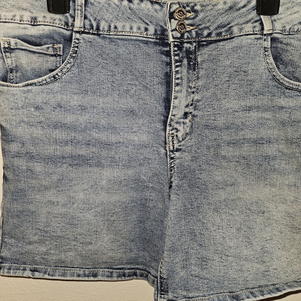 Copper Flash Womans Mid Rise Jean Shorts Size 16 - Picture 5 of 15